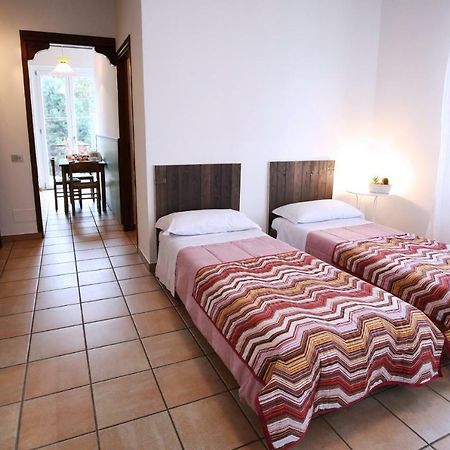 Bed And Breakfast D&D Cardano Al Campo Exteriör bild