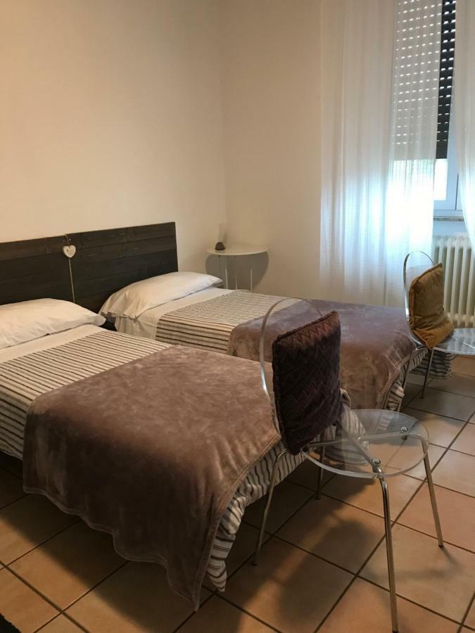 Bed And Breakfast D&D Cardano Al Campo Exteriör bild