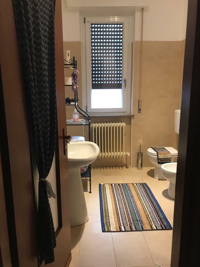 Bed And Breakfast D&D Cardano Al Campo Exteriör bild