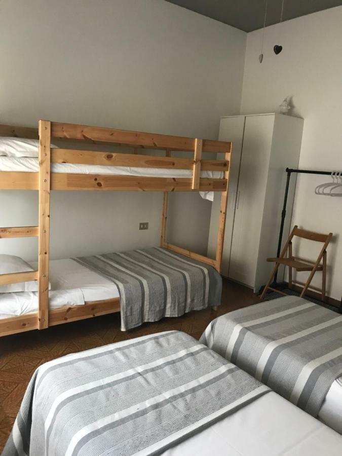 Bed And Breakfast D&D Cardano Al Campo Exteriör bild